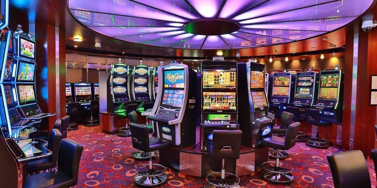 The Psychology of Casino Design: How Venues Keep You Playing