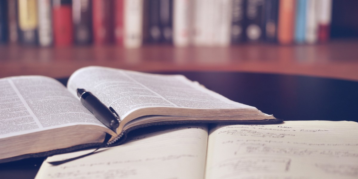 How do I prepare my study environment for online learning success?
