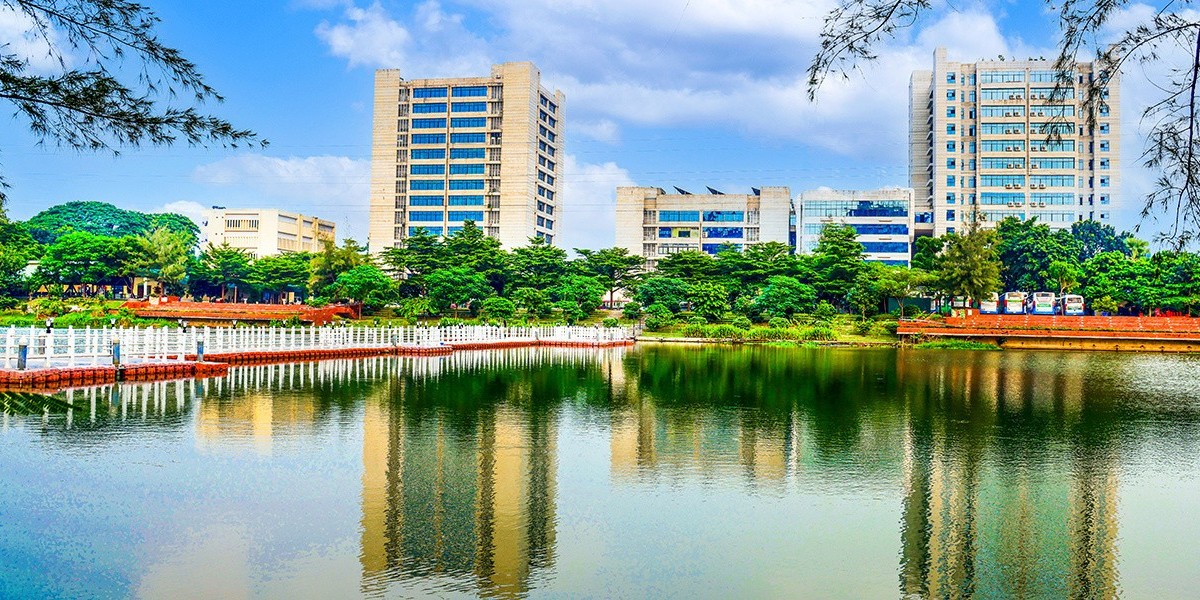 Why Thousands of Indian Students Now Prefer to Study MBBS in Bangladesh Over Costly Private Colleges