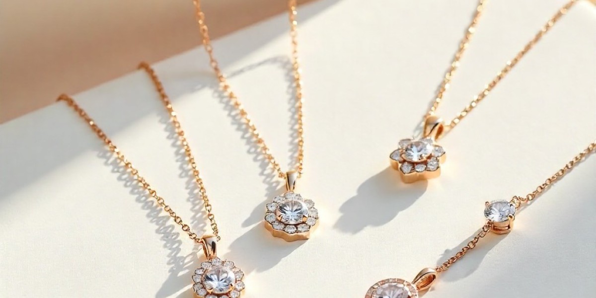 The Timeless Beauty of Lab Grown Diamond Halo Rings