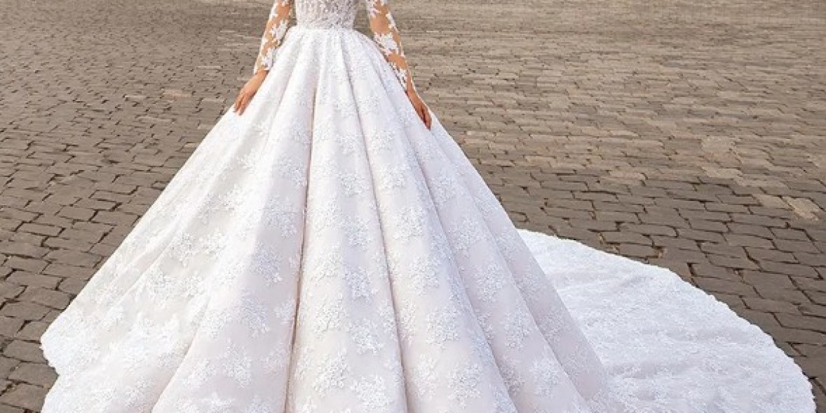 Women’s Arabian Bridal Dress: A Fusion of Tradition, Elegance, and Modern Glamour