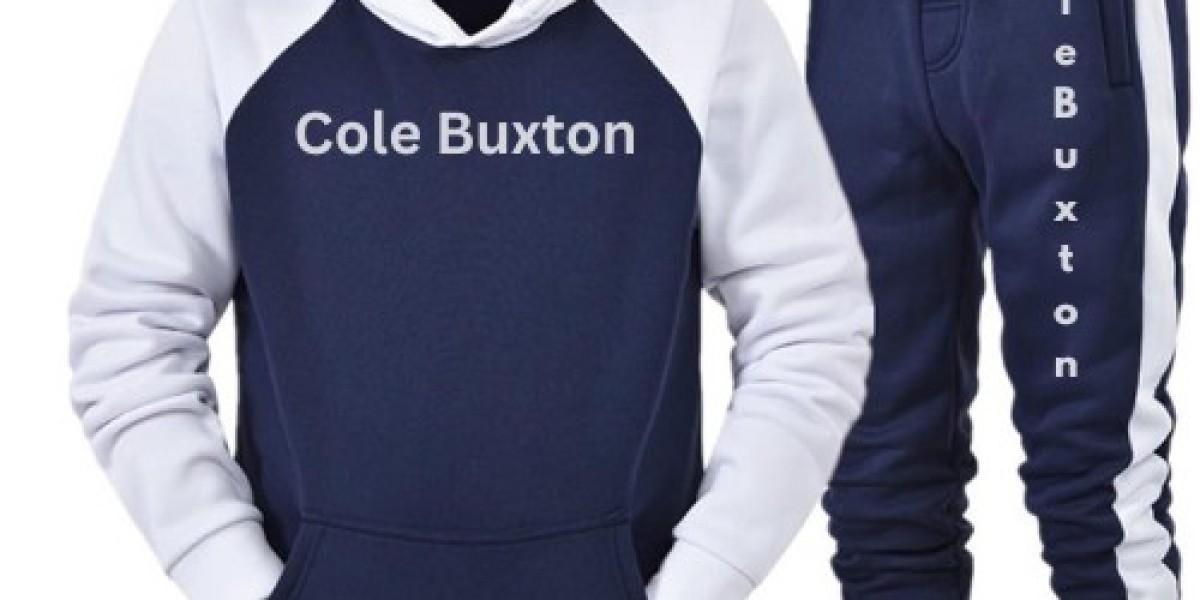 Cole Buxton: A Display of a Purist Vision of Men’swear