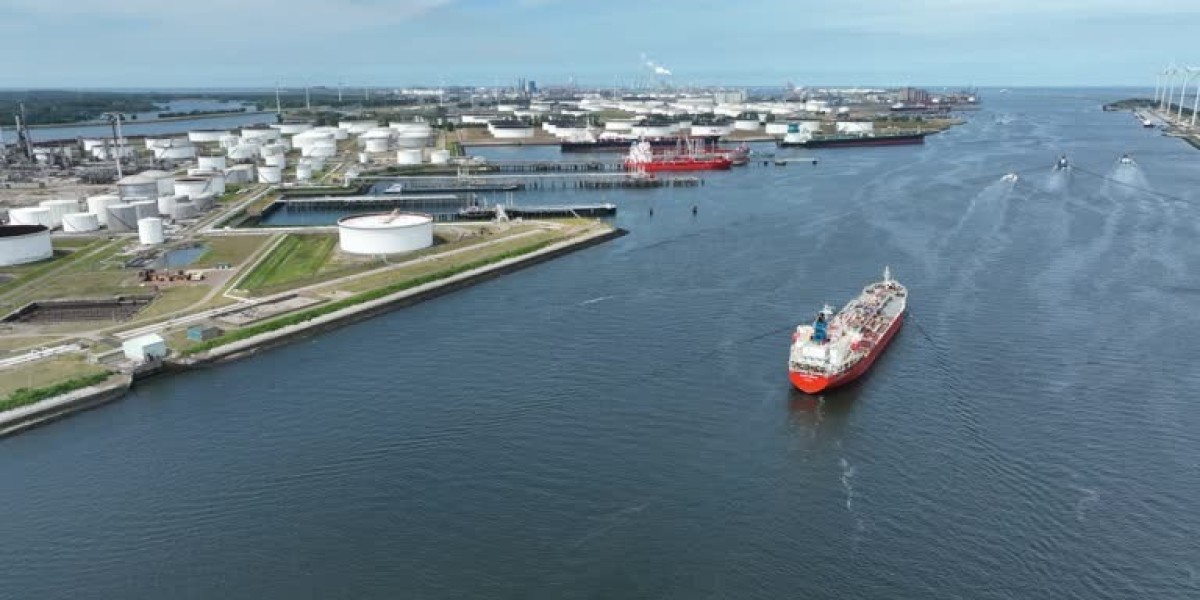 Global Crude Oil Carriers Market: Historical Data and Future Projections