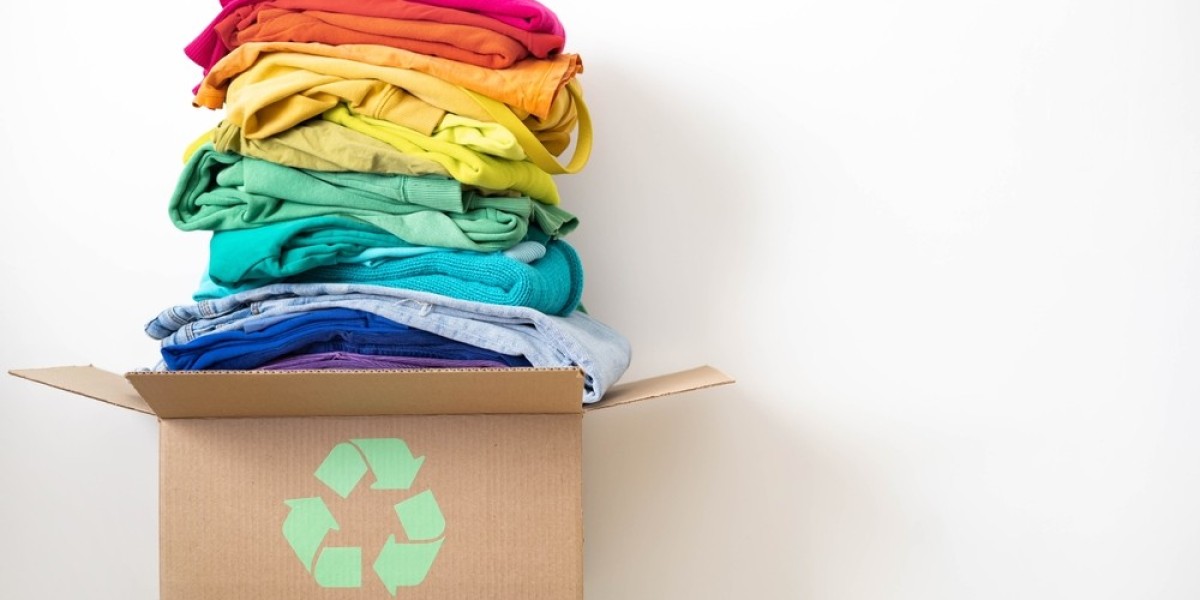 The Complete Guide to Textile Waste Recycling: How to Give Your Old Clothes a Second Life
