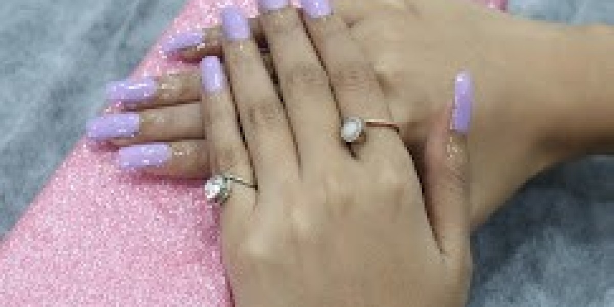 Lakme Academy Pimpri:- Nail Art course in Pimpri