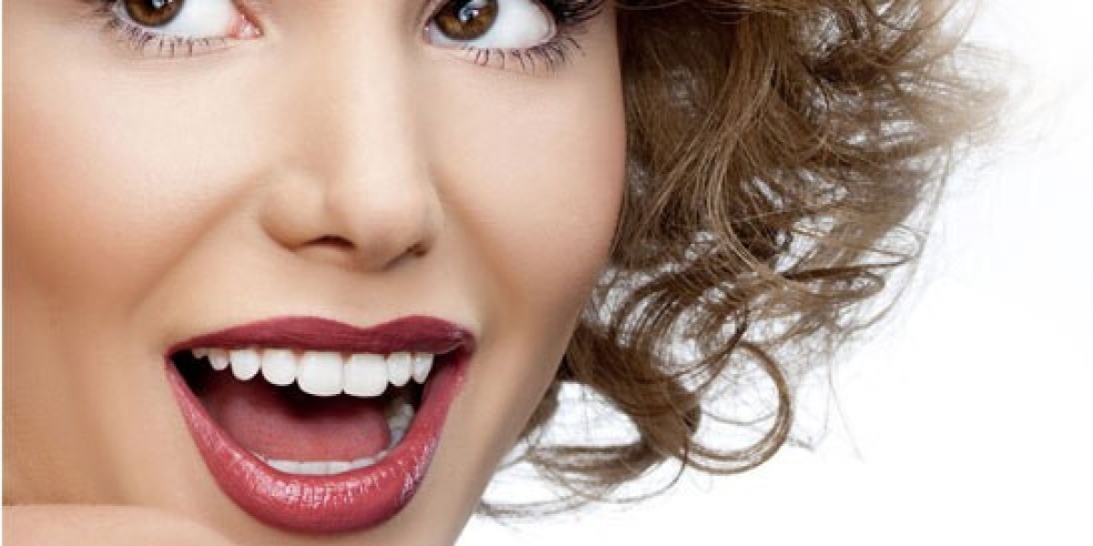 Hollywood Smile and First Impressions