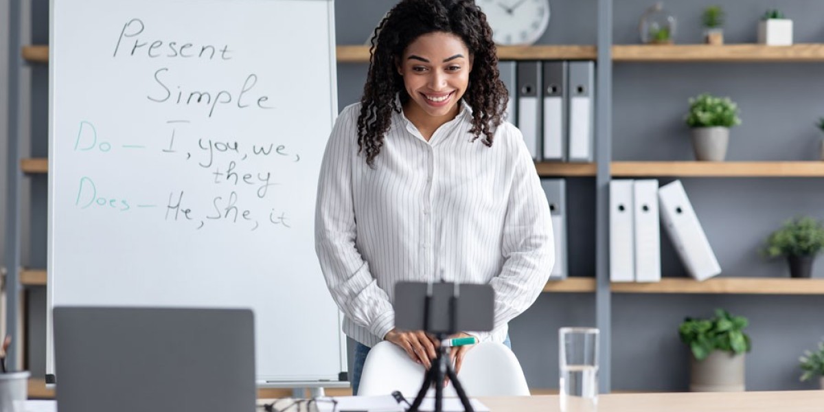 How Online Tutoring Reduces Stress for IB Students