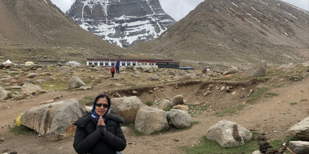 Kailash Mansarovar Yatra from Lucknow – A Peaceful Pilgrimage to the Sacred Himalayas