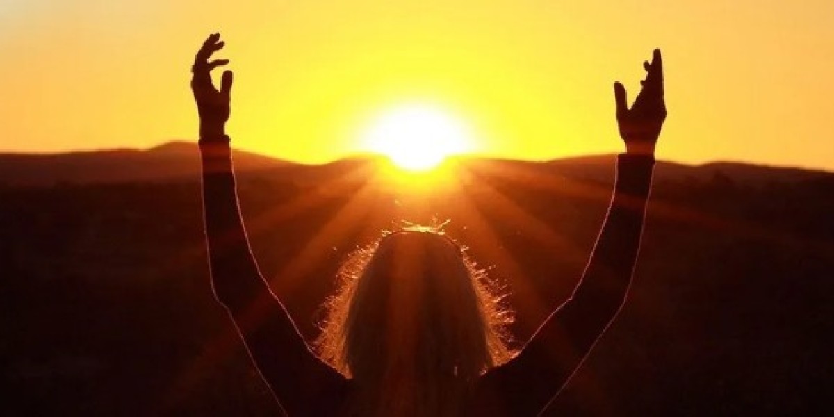 Intuitive energy healer