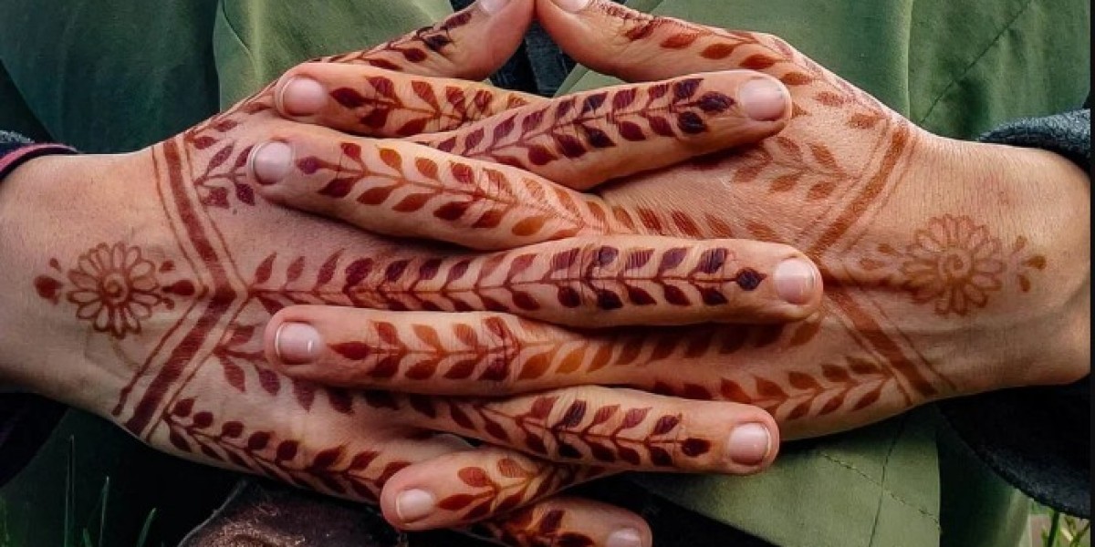 Cultural Fusion: Creating Henna Designs Inspired by Indonesian Batik and Malaysian Inai